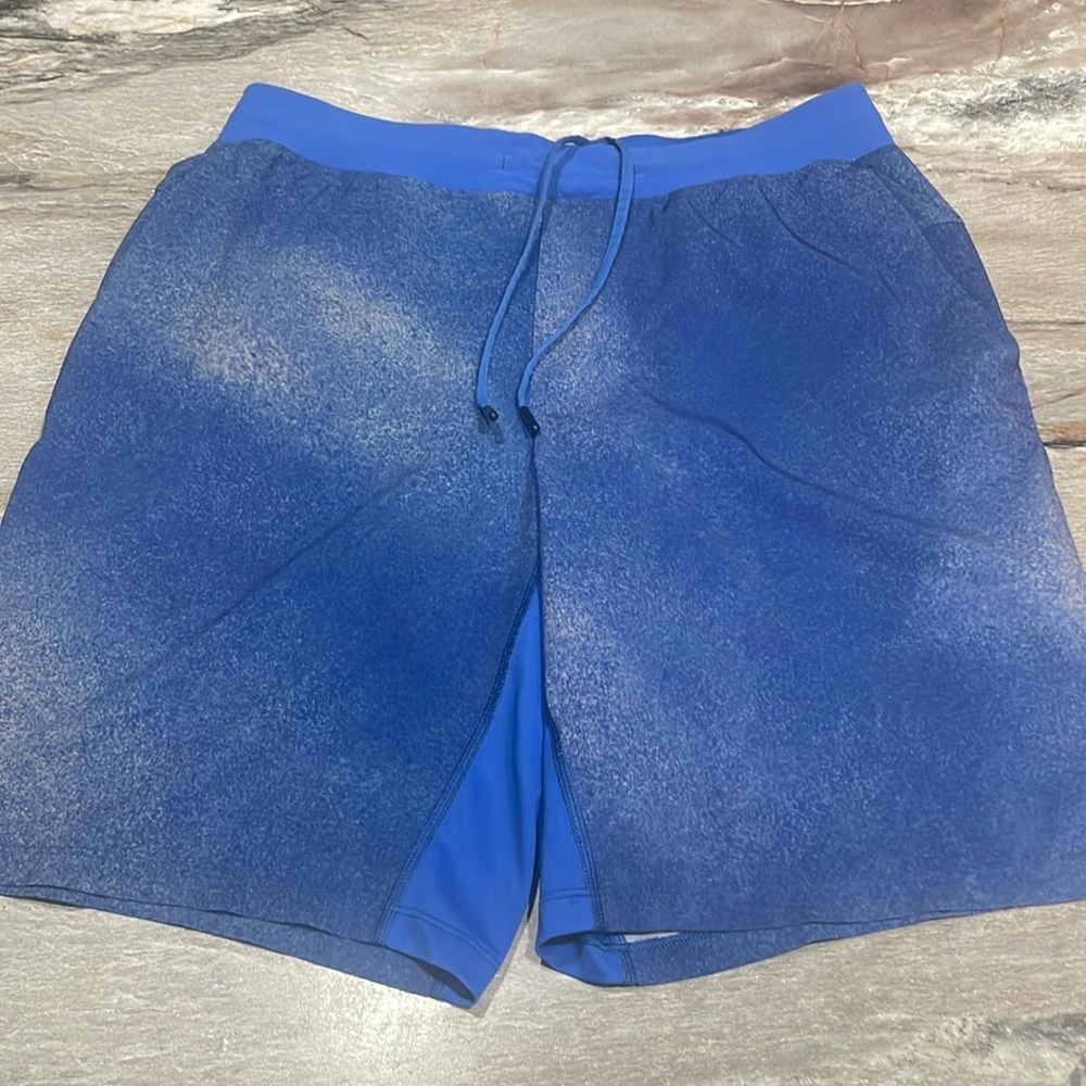 Lululemon Pool shorts - Lined